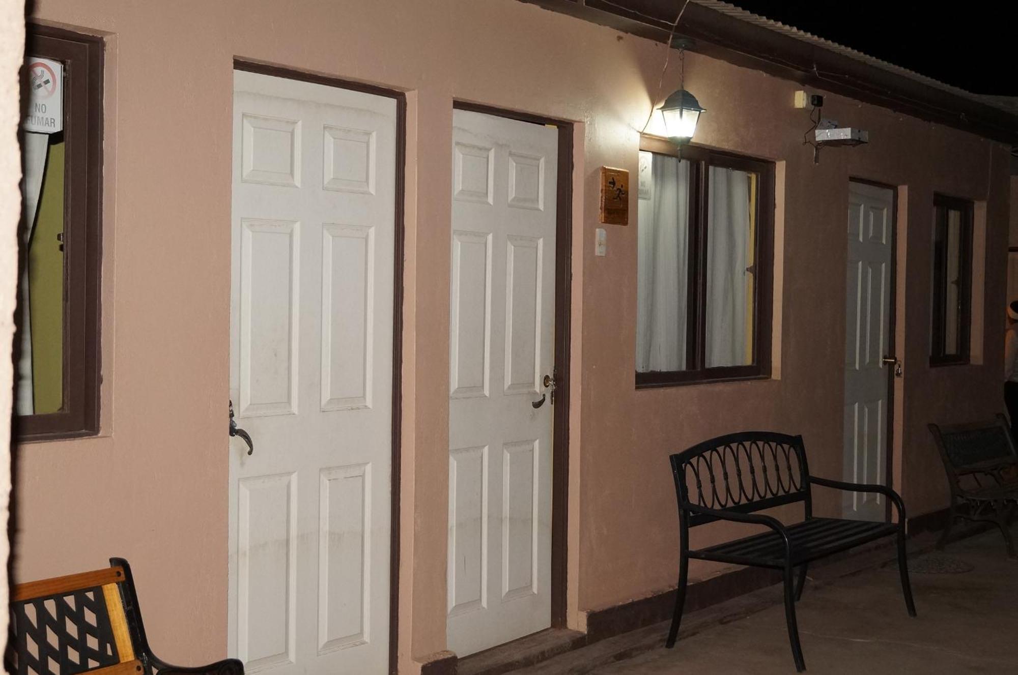Hostal Intipara Сан-Педро-де-Атакама Екстер'єр фото